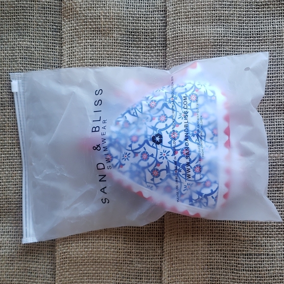 SAND AND BLISS RED, WHITE AND BLUE HIGH CUT BIKINI SIZE L NWT - Picture 5 of 5